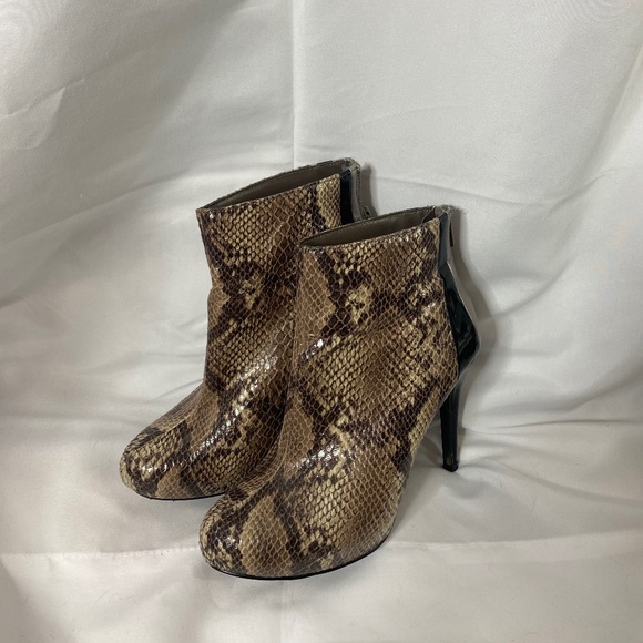 Impo Snakeskin Heeled Boot size 6 - Picture 1 of 6